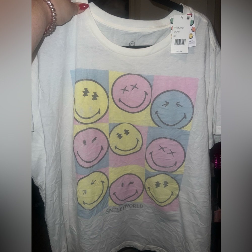 Smiley World 3X Graffic Tee